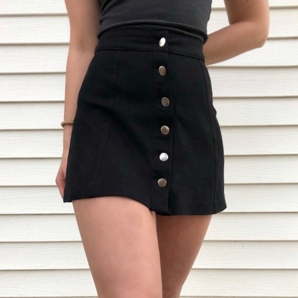 Zara Trafaluc Black Skirt with Button Front Size X-Small - Picture 2 of 7